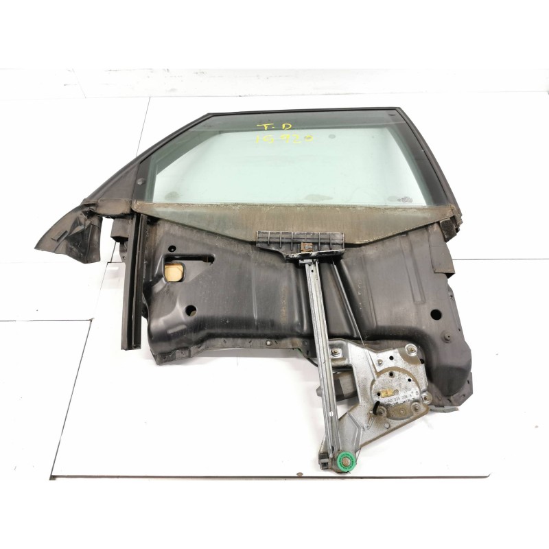 Recambio de elevalunas trasero derecho para audi a6 berlina (c4) 2.5 tdi referencia OEM IAM 4A0839398A Recambio de elevalunas trasero derecho para audi a6 berlina (c4) 2.5 tdi referencia OEM IAM 4A0839398A