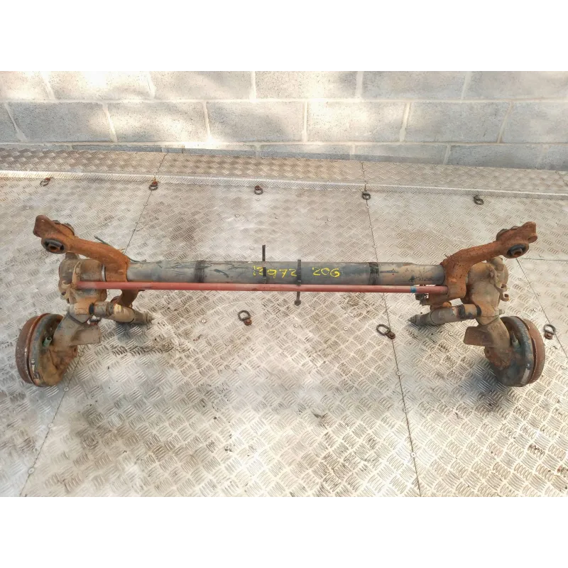 Recambio de puente trasero para peugeot 206 berlina xr referencia OEM IAM Recambio de puente trasero para peugeot 206 berlina xr referencia OEM IAM