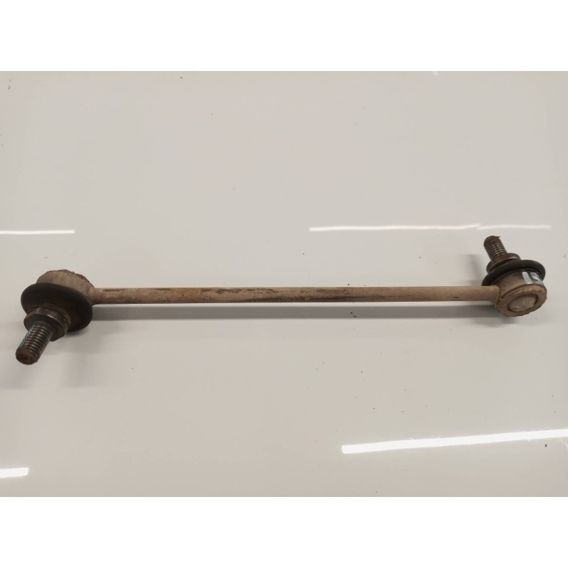 Recambio de tirante delantero derecho para ford fiesta berlina básico referencia OEM IAM Recambio de tirante delantero derecho para ford fiesta berlina básico referencia OEM IAM