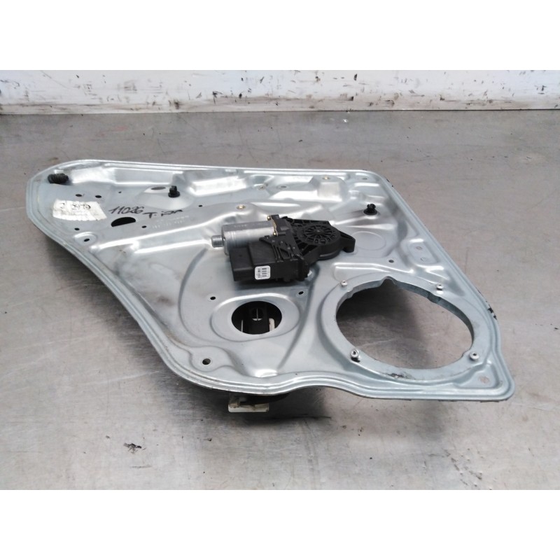 Recambio de elevalunas trasero izquierdo para volkswagen passat berlina (3b2) comfortline referencia OEM IAM 119095965 Recambio de elevalunas trasero izquierdo para volkswagen passat berlina (3b2) comfortline referencia OEM IAM 119095965