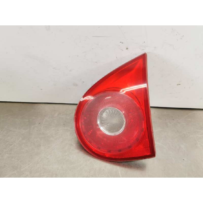 Recambio de piloto trasero central derecho para volkswagen golf v berlina (1k1) highline referencia OEM IAM Recambio de piloto trasero central derecho para volkswagen golf v berlina (1k1) highline referencia OEM IAM
