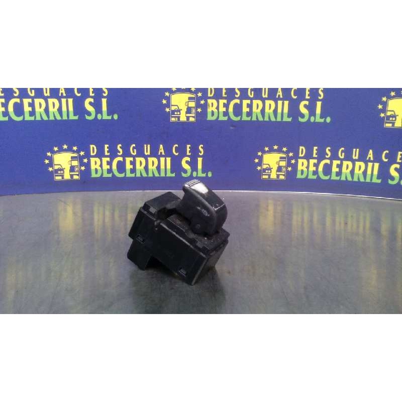 Recambio de mando elevalunas delantero derecho para kia carens 1.8 ls monovolumen referencia OEM IAM 4735101000 Recambio de mando elevalunas delantero derecho para kia carens 1.8 ls monovolumen referencia OEM IAM 4735101000