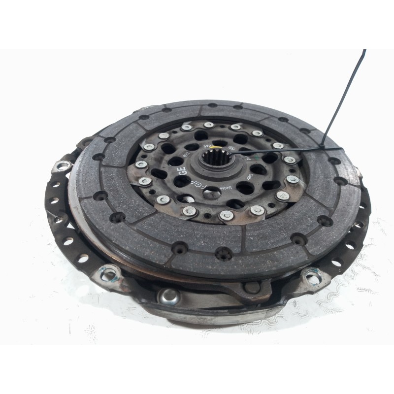 Recambio de kit de embrague para opel astra h berlina elegance referencia OEM IAM 323058610  