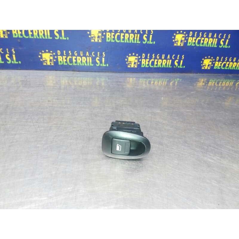 Recambio de mando elevalunas trasero derecho para peugeot 406 berlina (s1/s2) srdt referencia OEM IAM Recambio de mando elevalunas trasero derecho para peugeot 406 berlina (s1/s2) srdt referencia OEM IAM