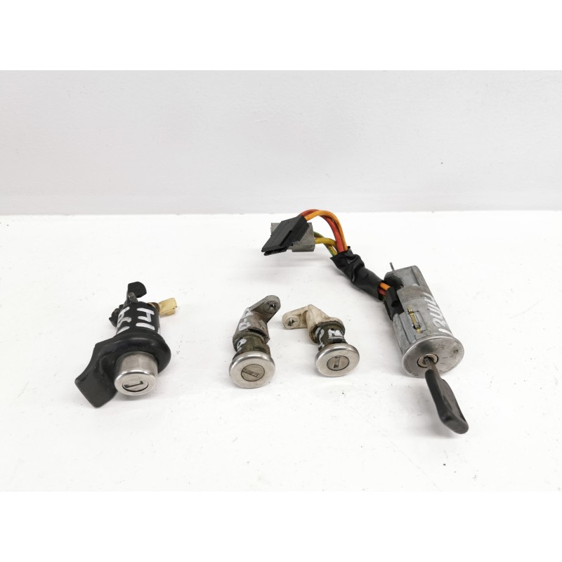 Recambio de antirrobo para renault 19 hatchback (b/c53) europa referencia OEM IAM Recambio de antirrobo para renault 19 hatchback (b/c53) europa referencia OEM IAM