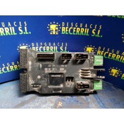 Recambio de caja reles / fusibles para mercedes vito (w638) caja cerrada referencia OEM IAM 0005400605  