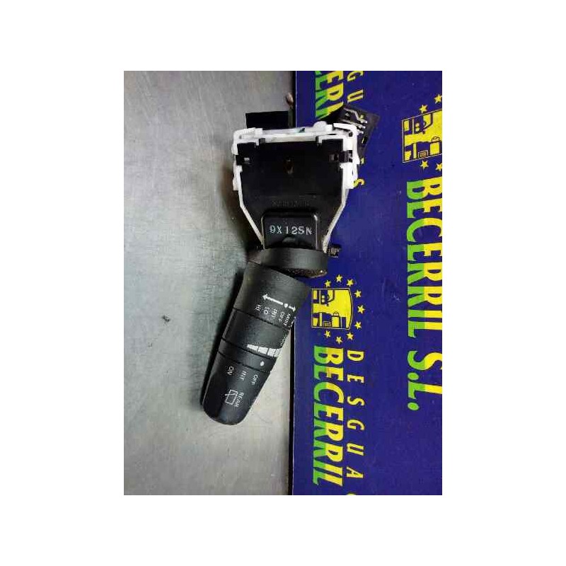 Recambio de mando limpia para nissan nv 200 (m20) kombi premium referencia OEM IAM Recambio de mando limpia para nissan nv 200 (m20) kombi premium referencia OEM IAM