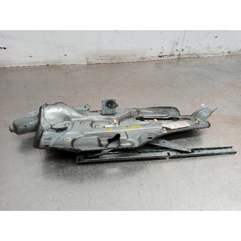 Recambio de elevalunas delantero izquierdo para renault laguna (b56) 1.8 anade referencia OEM IAM 400370A Recambio de elevalunas delantero izquierdo para renault laguna (b56) 1.8 anade referencia OEM IAM 400370A