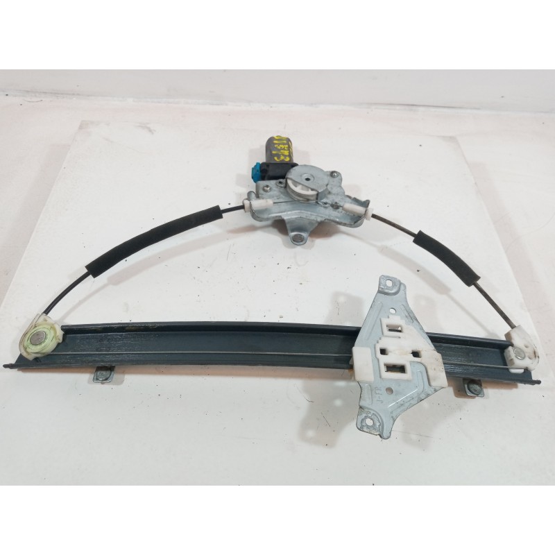 Recambio de elevalunas delantero derecho para chevrolet nubira berlina 2.0 tcdi referencia OEM IAM Recambio de elevalunas delantero derecho para chevrolet nubira berlina 2.0 tcdi referencia OEM IAM