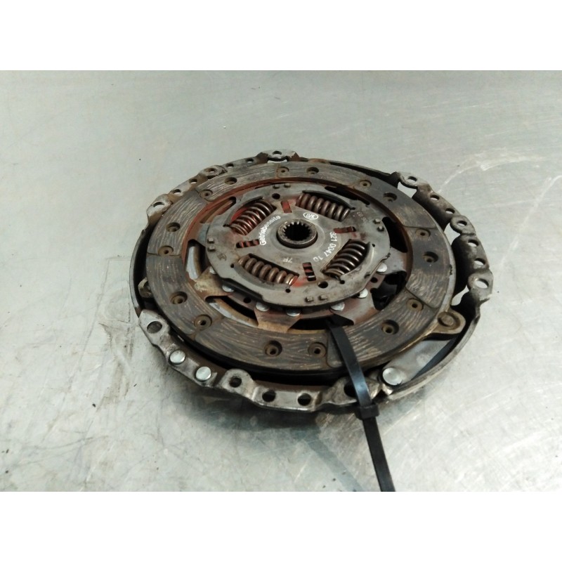 Recambio de kit de embrague para ford fiesta berlina básico referencia OEM IAM 321004710 Recambio de kit de embrague para ford fiesta berlina básico referencia OEM IAM 321004710