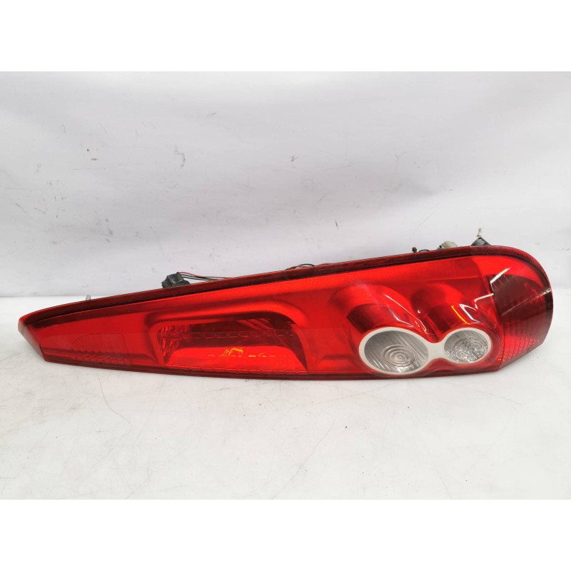 Recambio de piloto trasero derecho para ford fiesta (cbk) ambiente referencia OEM IAM Recambio de piloto trasero derecho para ford fiesta (cbk) ambiente referencia OEM IAM