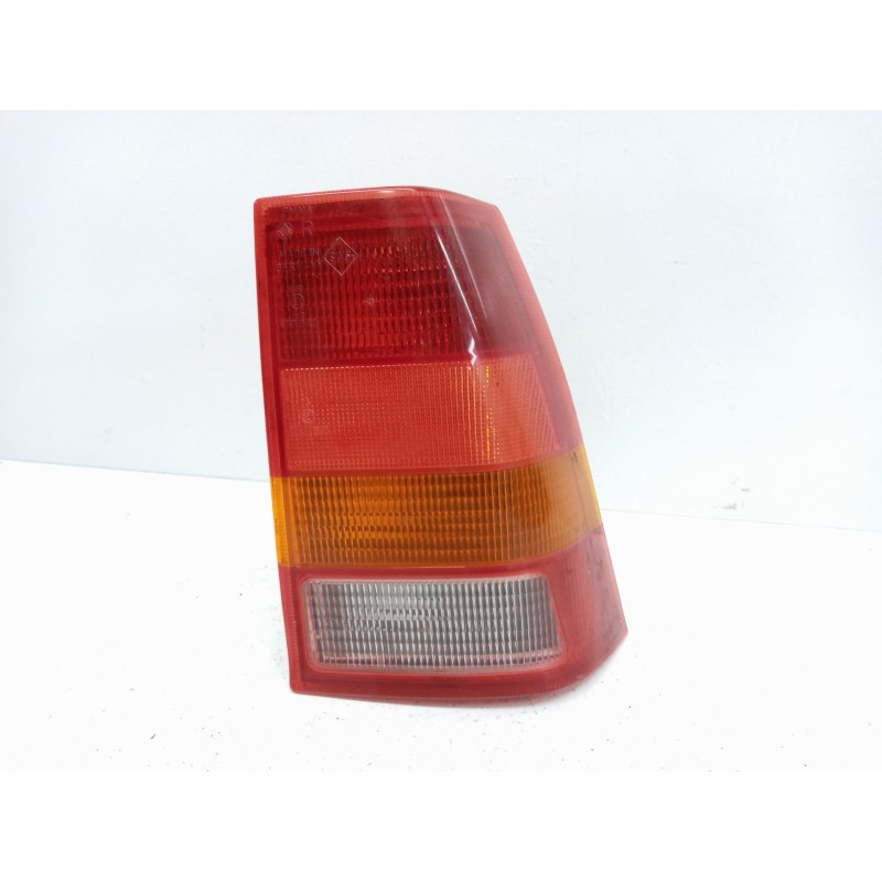 Recambio de piloto trasero derecho para opel kadett e cup lim. referencia OEM IAM Recambio de piloto trasero derecho para opel kadett e cup lim. referencia OEM IAM