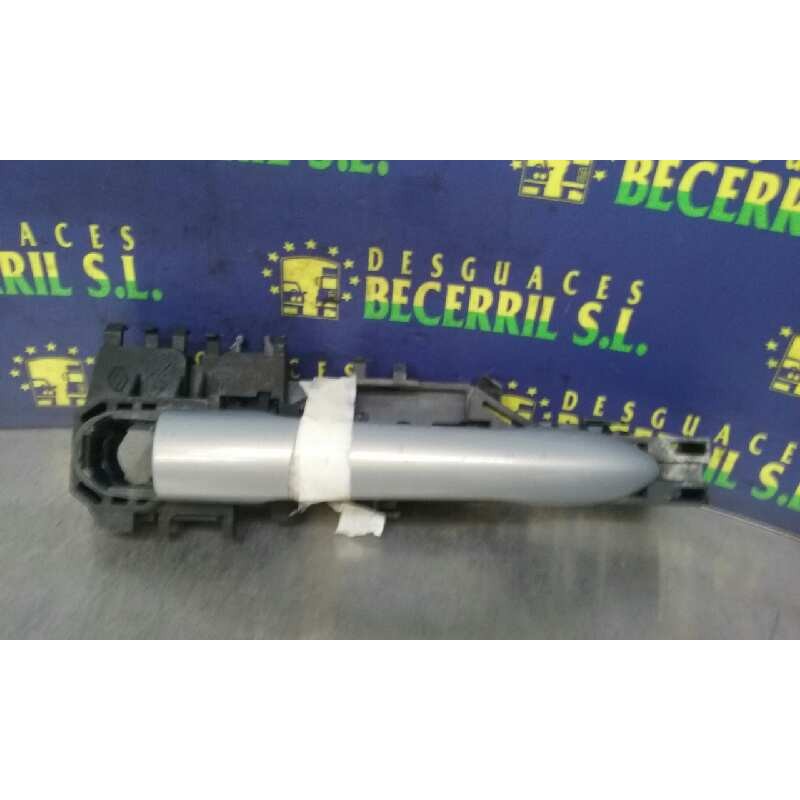 Recambio de maneta exterior delantera izquierda para renault megane ii berlina 5p confort authentique referencia OEM IAM 8200028 Recambio de maneta exterior delantera izquierda para renault megane ii berlina 5p confort authentique referencia OEM IAM 8200028