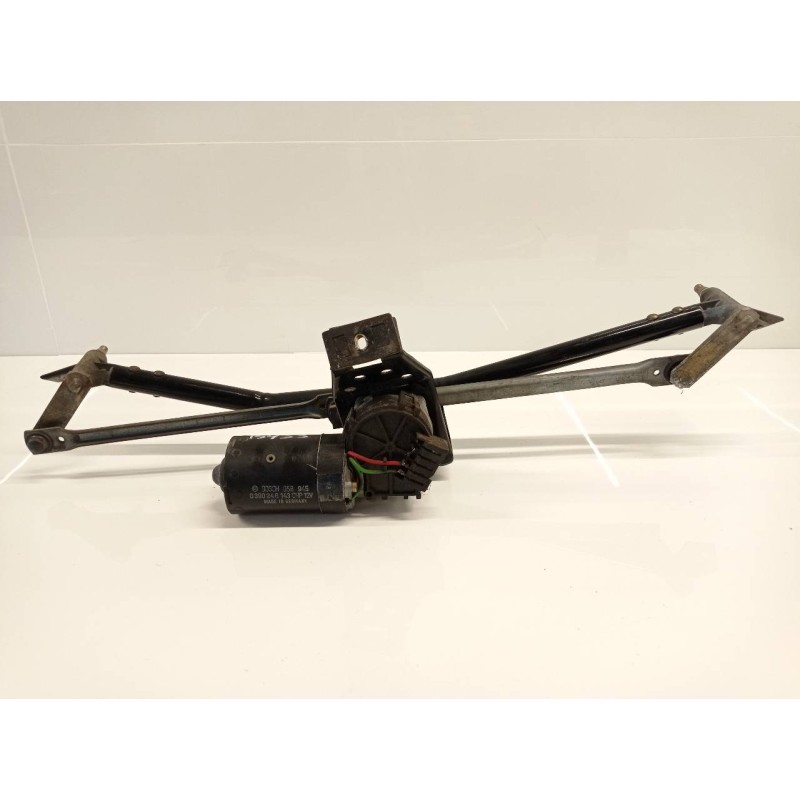 Recambio de motor limpia delantero para audi 80 (82/83/84) gte referencia OEM IAM 0390246143 Recambio de motor limpia delantero para audi 80 (82/83/84) gte referencia OEM IAM 0390246143