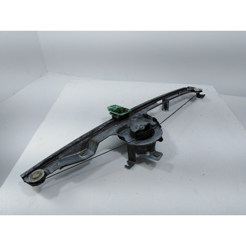 Recambio de elevalunas delantero izquierdo para renault scenic ii grand emotion referencia OEM IAM 400748M Recambio de elevalunas delantero izquierdo para renault scenic ii grand emotion referencia OEM IAM 400748M