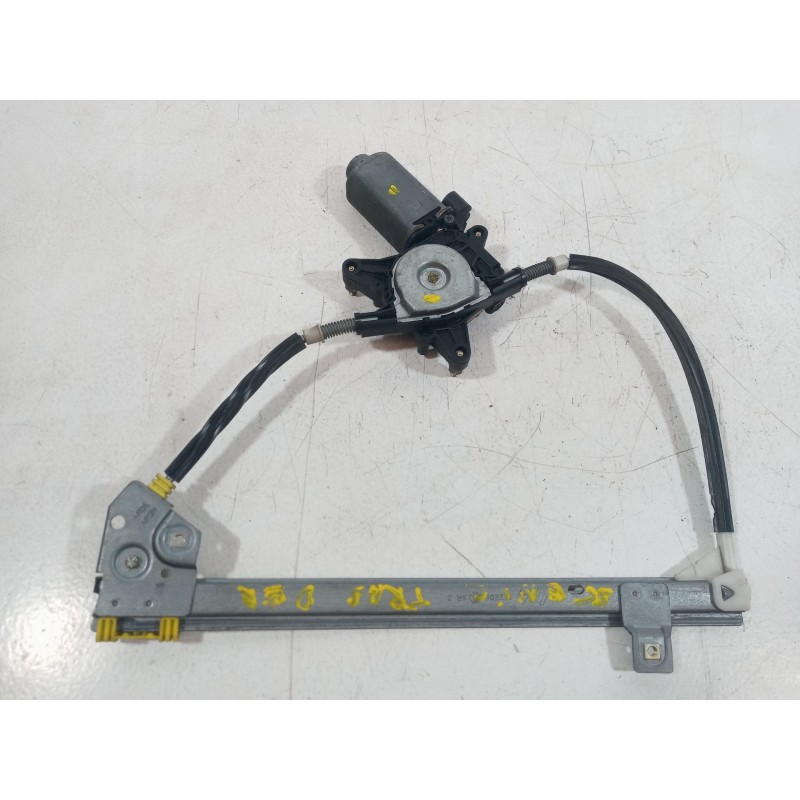 Recambio de elevalunas trasero derecho para renault megane i scenic (ja0) 1.9 d rn referencia OEM IAM Recambio de elevalunas trasero derecho para renault megane i scenic (ja0) 1.9 d rn referencia OEM IAM