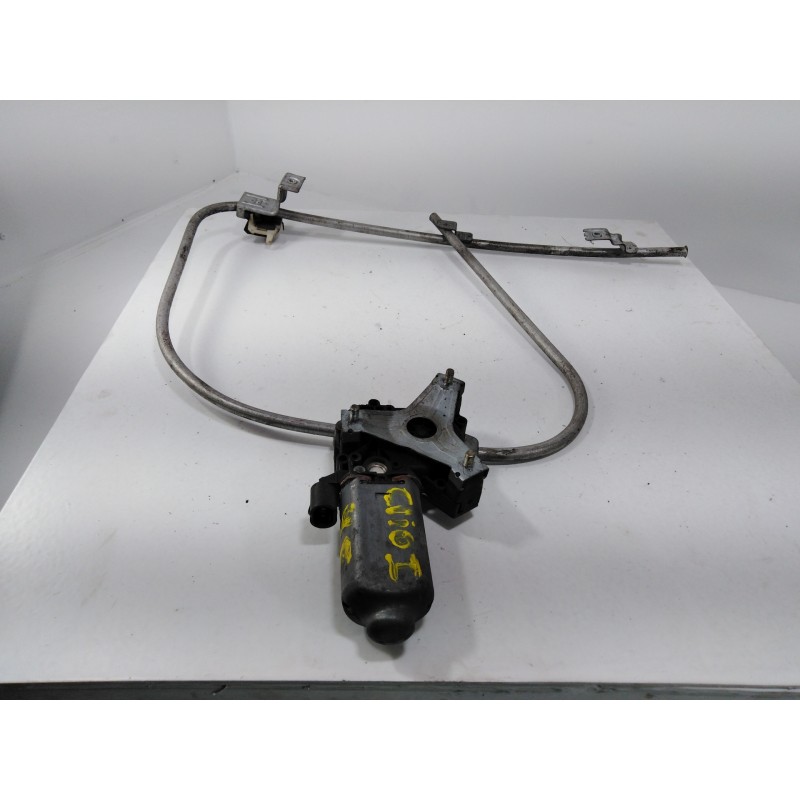 Recambio de elevalunas delantero izquierdo para renault clio i phase iii 1.4 rt referencia OEM IAM Recambio de elevalunas delantero izquierdo para renault clio i phase iii 1.4 rt referencia OEM IAM