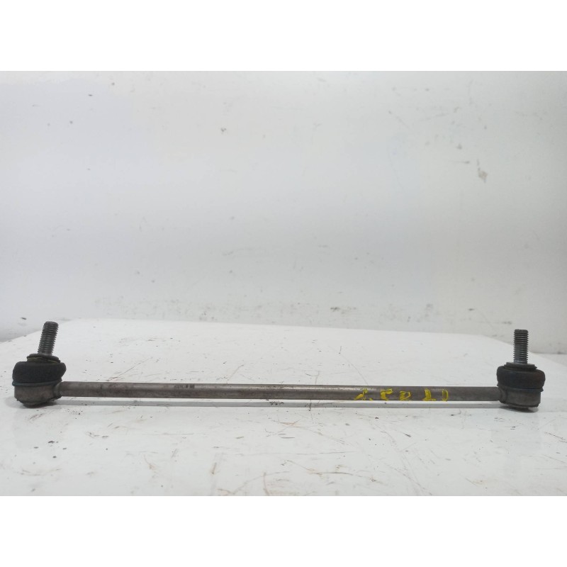 Recambio de tirante delantero derecho para peugeot 206 cc cc referencia OEM IAM Recambio de tirante delantero derecho para peugeot 206 cc cc referencia OEM IAM