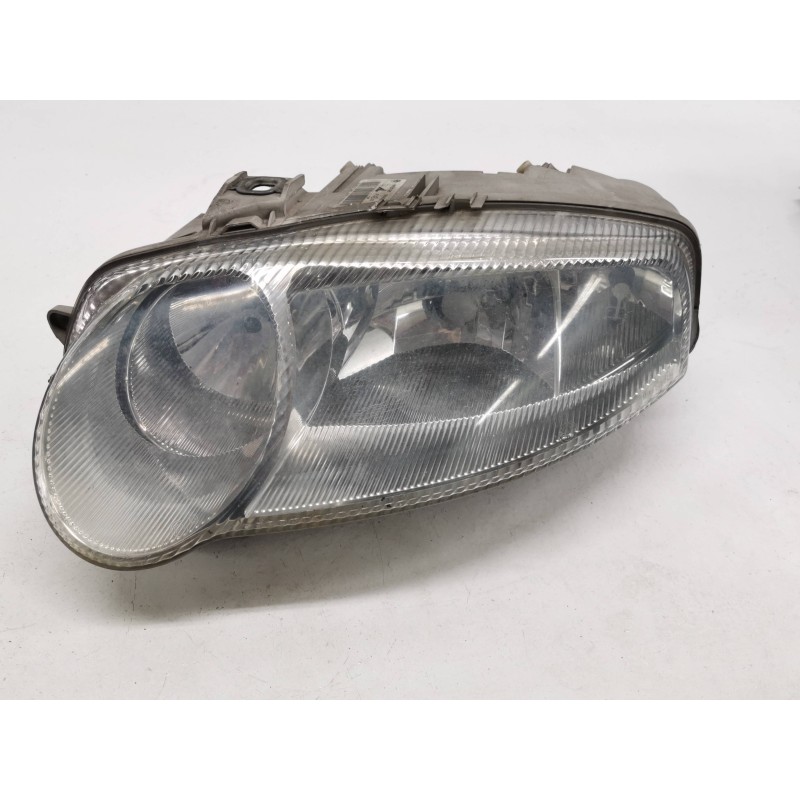 Recambio de faro izquierdo para alfa romeo 147 (190) 1.9 jtd distinctive referencia OEM IAM 46826196 Recambio de faro izquierdo para alfa romeo 147 (190) 1.9 jtd distinctive referencia OEM IAM 46826196