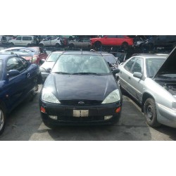 ford focus berlina (cak) del año 2000