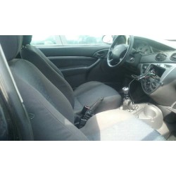 ford focus berlina (cak) del año 2000