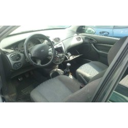 ford focus berlina (cak) del año 2000