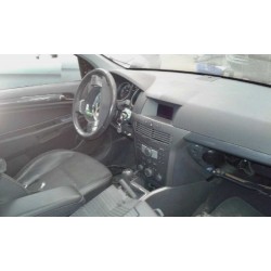 opel astra h berlina del año 2004