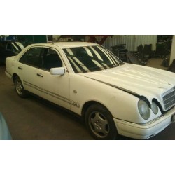 mercedes clase e (w210) berlina diesel del año 1995