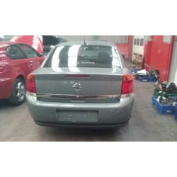 opel vectra c berlina del año 2003