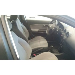 seat ibiza (6l1) del año 2003