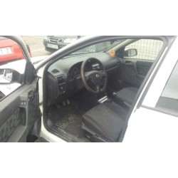 opel astra g berlina del año 2001