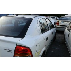 opel astra g berlina del año 2000