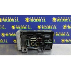 Recambio de caja reles / fusibles para chrysler voyager (rg) 2.5 crd grand voyager limited referencia OEM IAM 05102969AB  