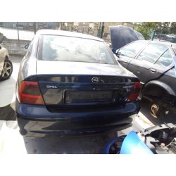 opel vectra b berlina del año 1999