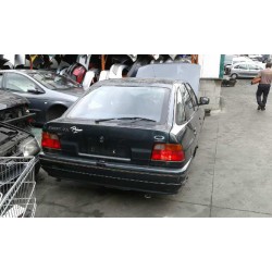 ford escort berlina/turnier del año 1992