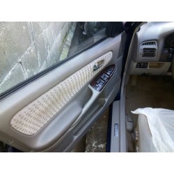 mazda 626 berlina (gf) del año 2001