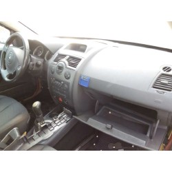renault megane ii classic berlina del año 2003