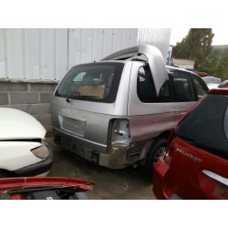 kia carnival ii del año 2001