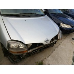 nissan almera tino (v10m) del año 2000