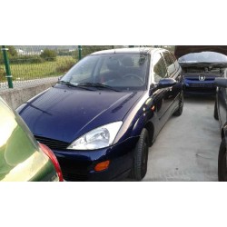 ford focus berlina (cak) del año 2000