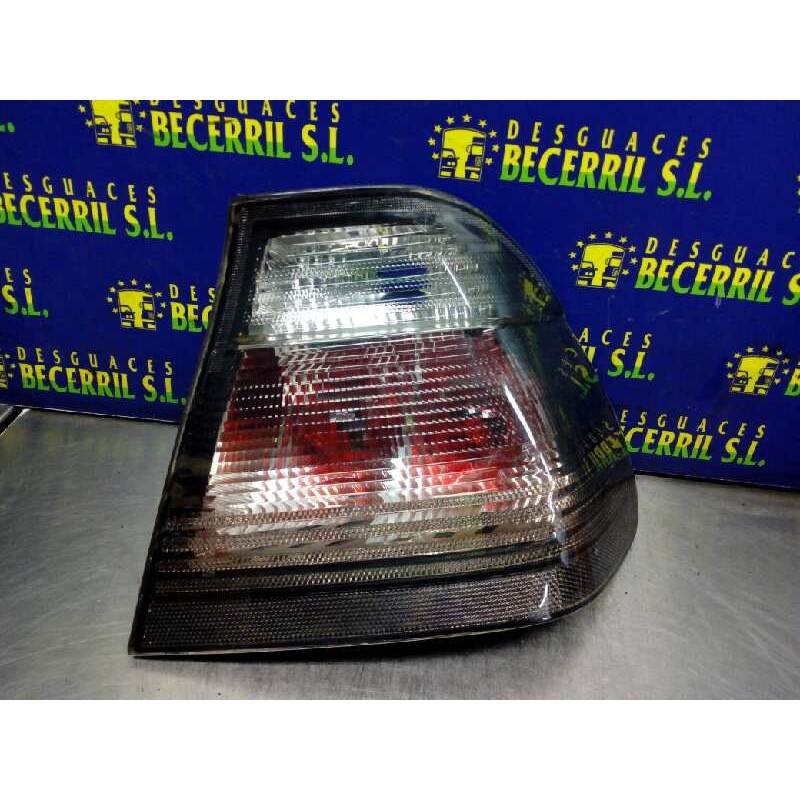Recambio de piloto trasero derecho para bmw serie 3 berlina (e46) 320i referencia OEM IAM Recambio de piloto trasero derecho para bmw serie 3 berlina (e46) 320i referencia OEM IAM