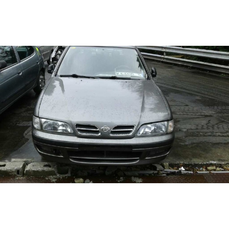 nissan primera berlina (p11) del año 1996
