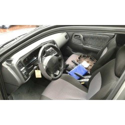 nissan primera berlina (p11) del año 1996