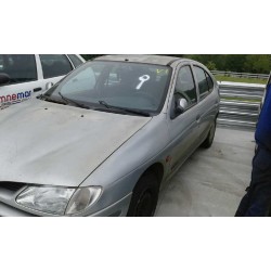 renault megane i berlina hatchback (ba0) del año 1996
