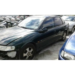 opel vectra b berlina del año 2000