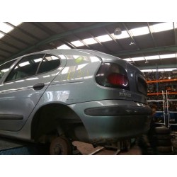 renault megane i berlina hatchback (ba0) del año 1998