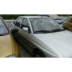 ford escort berlina/turnier del año 2016