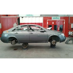 nissan primera berlina (p12) del año 2002