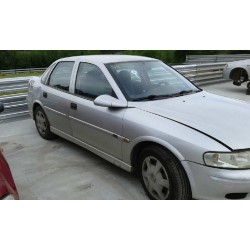 opel vectra b berlina del año 2001
