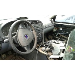 saab 9-3 berlina del año 2004